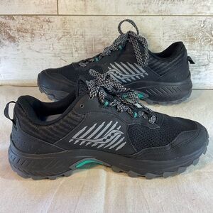 Saucony Trail women’s running shoes/ Black& Teal/ Rugged Grip/ LIKE NEW